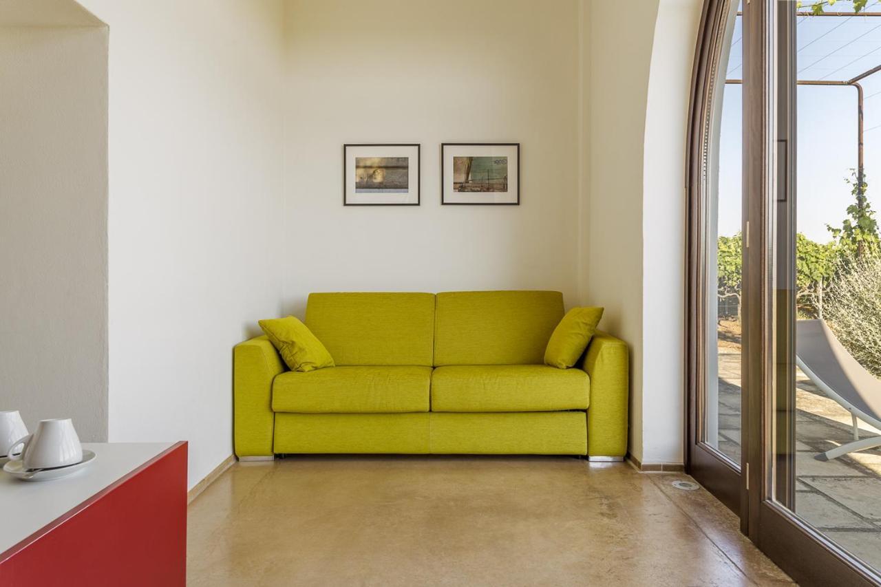 Tenutayala - Residenza Agrituristica Parabita Bagian luar foto