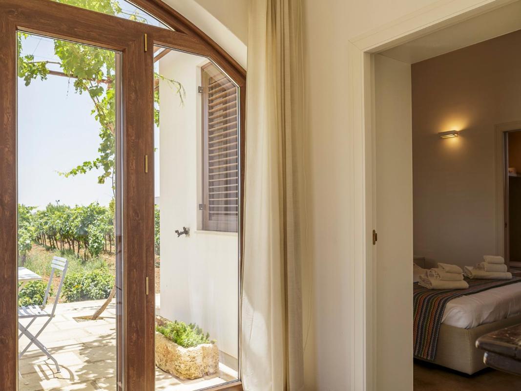 Tenutayala - Residenza Agrituristica Parabita Bagian luar foto