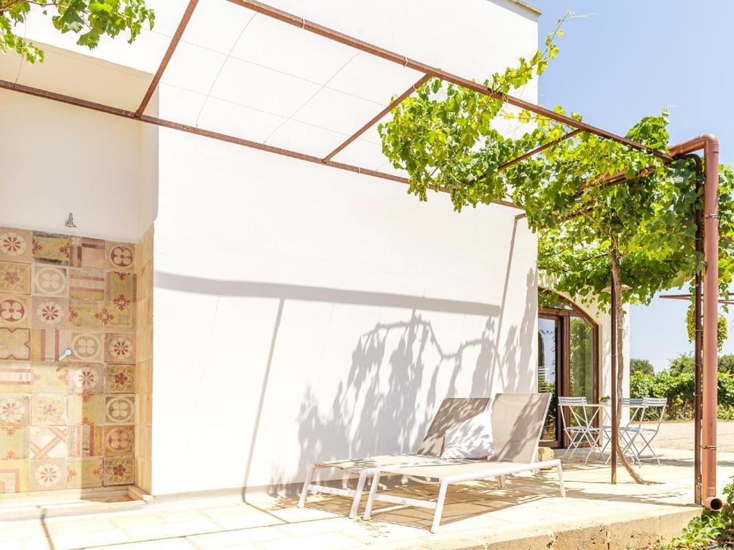 Tenutayala - Residenza Agrituristica Parabita Bagian luar foto