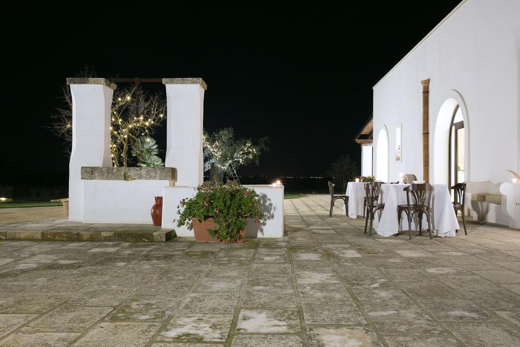 Tenutayala - Residenza Agrituristica Parabita Bagian luar foto
