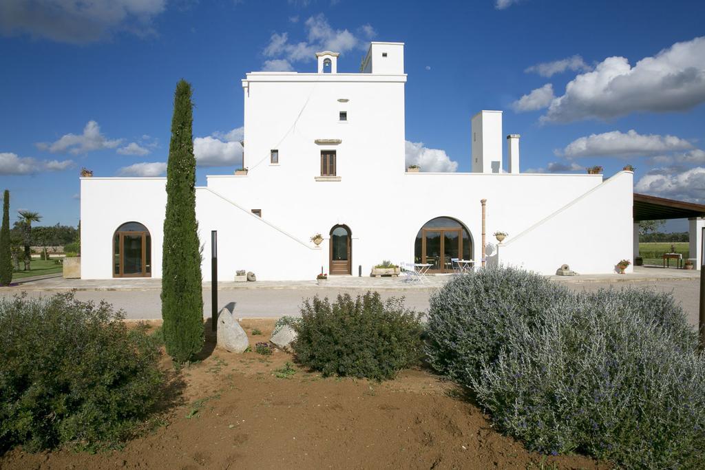 Tenutayala - Residenza Agrituristica Parabita Bagian luar foto