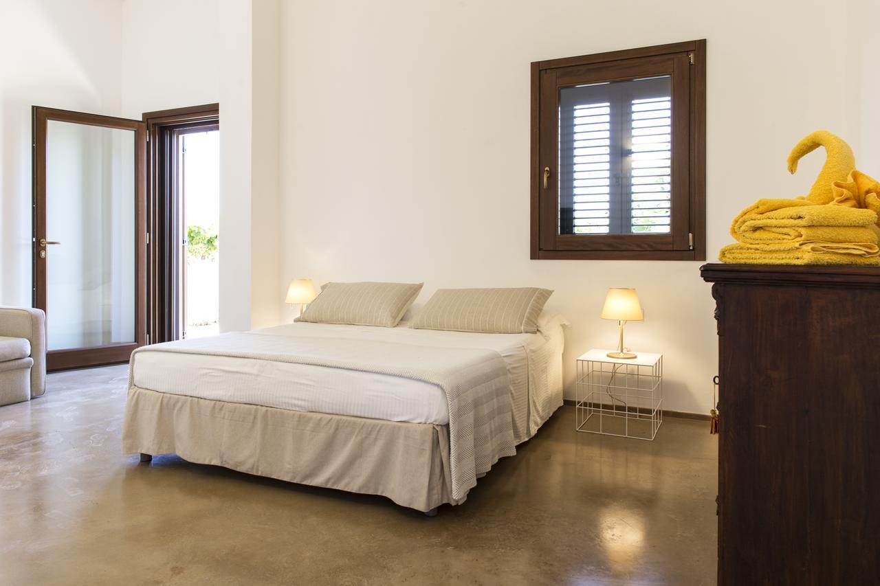 Tenutayala - Residenza Agrituristica Parabita Bagian luar foto