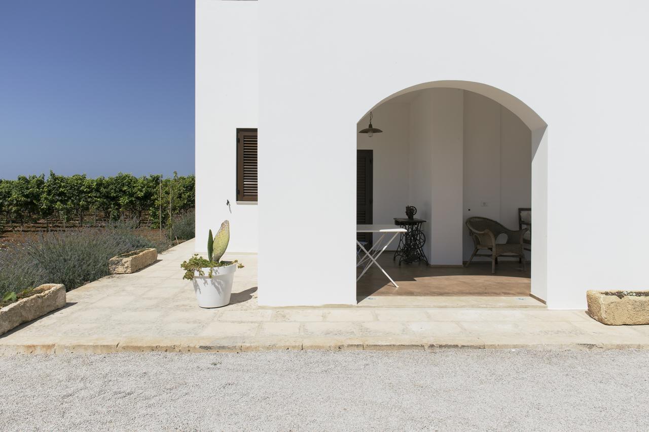 Tenutayala - Residenza Agrituristica Parabita Bagian luar foto