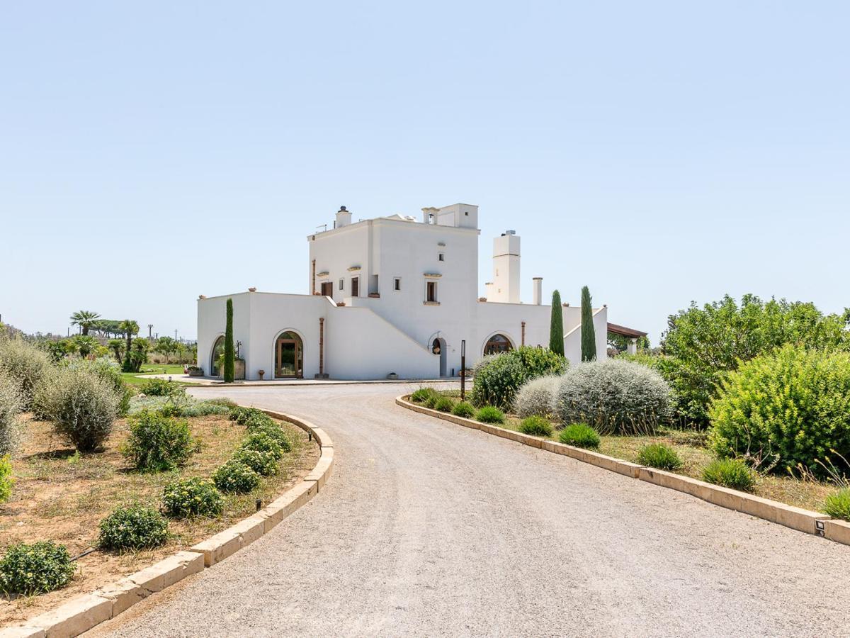 Tenutayala - Residenza Agrituristica Parabita Bagian luar foto