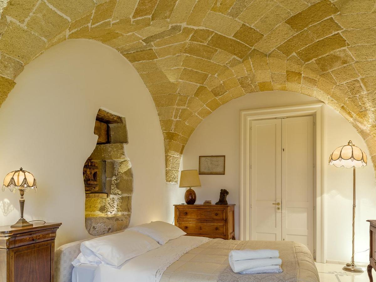 Tenutayala - Residenza Agrituristica Parabita Bagian luar foto
