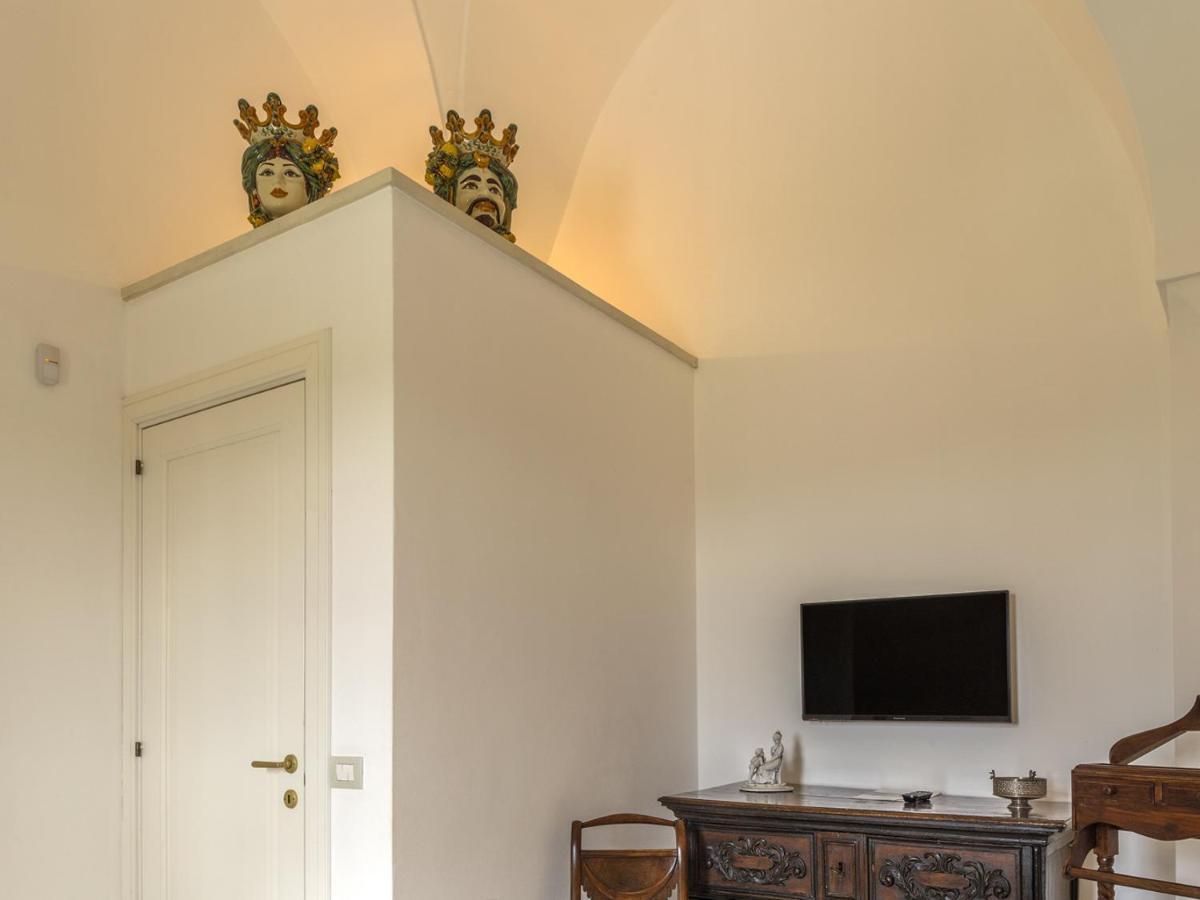 Tenutayala - Residenza Agrituristica Parabita Bagian luar foto