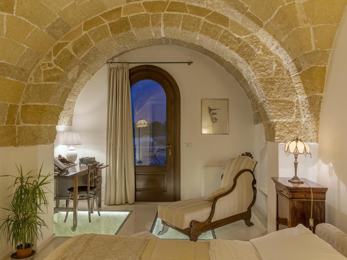 Tenutayala - Residenza Agrituristica Parabita Bagian luar foto